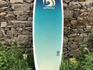 Planche de Surf Shortboard 6’4 » + Leach