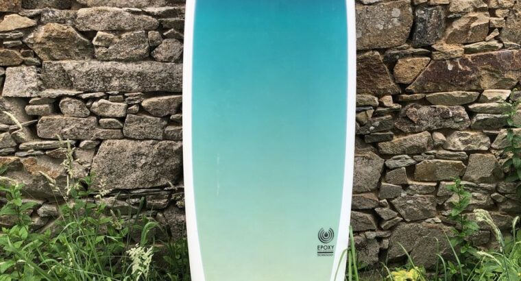 Planche de Surf Shortboard 6’4 » + Leach