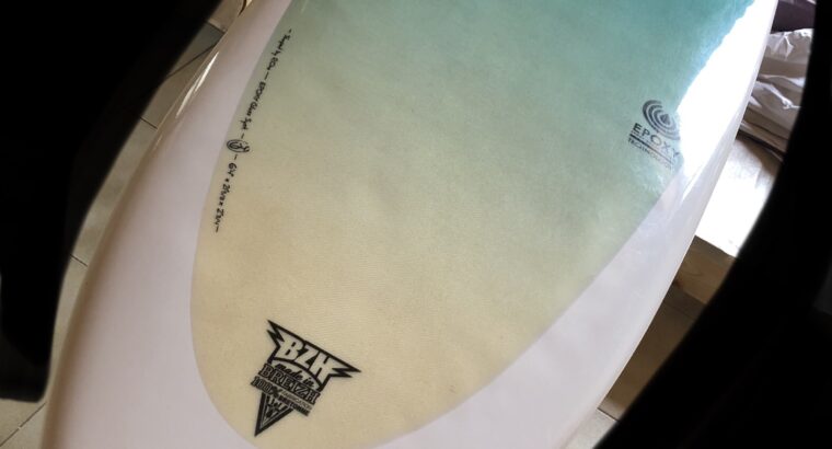 Planche de Surf Shortboard 6’4 » + Leach