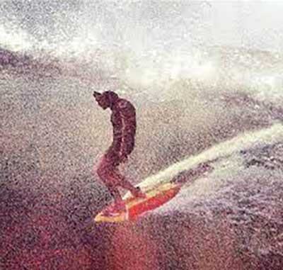 Maurice Cole Surfing Gravier